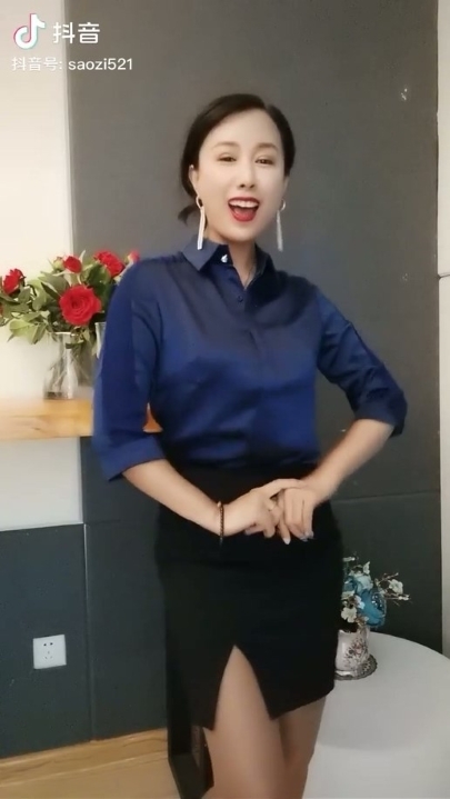 抖音熟女【saozi521】记录美好生活 高价红包定制福利 45V 55分钟 2.62G