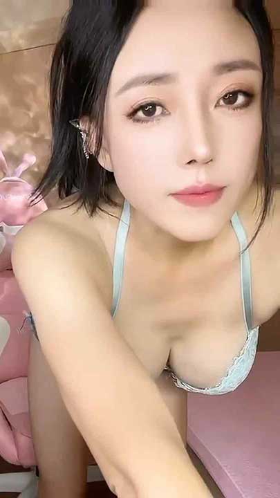 花椒 鱼多多 极美主播情趣美乳诱惑9V【278M】