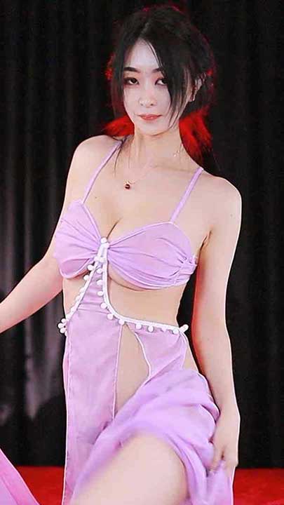 网易CC 珊珊 土豪千元定制骚舞大尺度1V【437M】