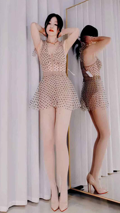 4K 广场舞 微笑 极品美妇千元定制广场舞第2弹12V【5.05G】