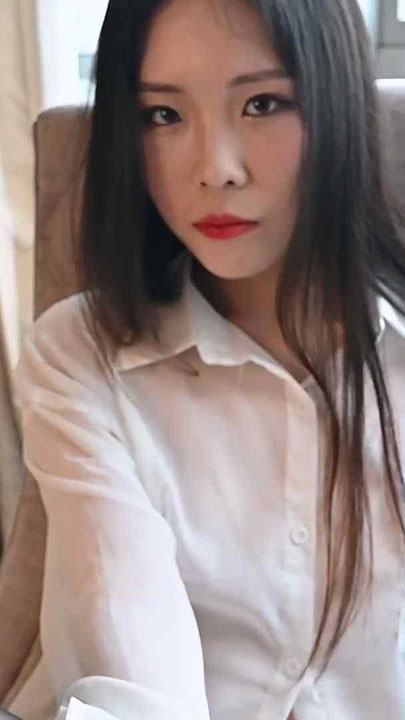 PANS 纳纳 超美女神新模，无内透点私拍1V【737M】