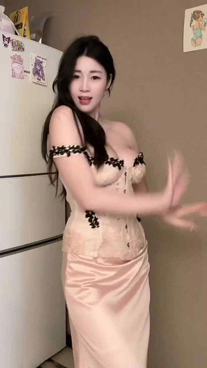 抖音 小粉 福利抖胸热舞合集90V【705M】