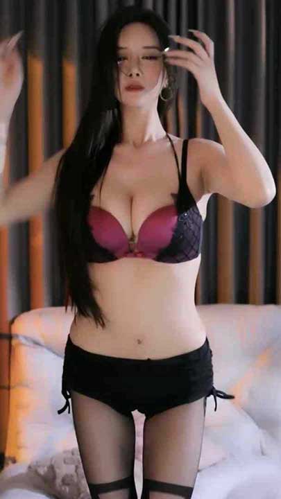 网易CC 小恩雅 定制骚舞勒裆特写1V【468M】