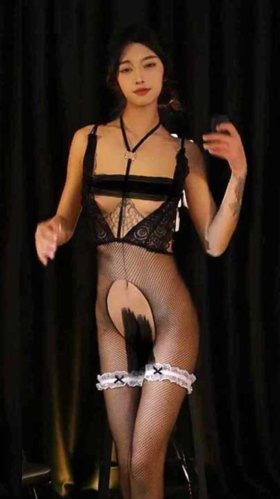 虎牙 艺涵 裸舞定制肛塞尾巴3V【644M】