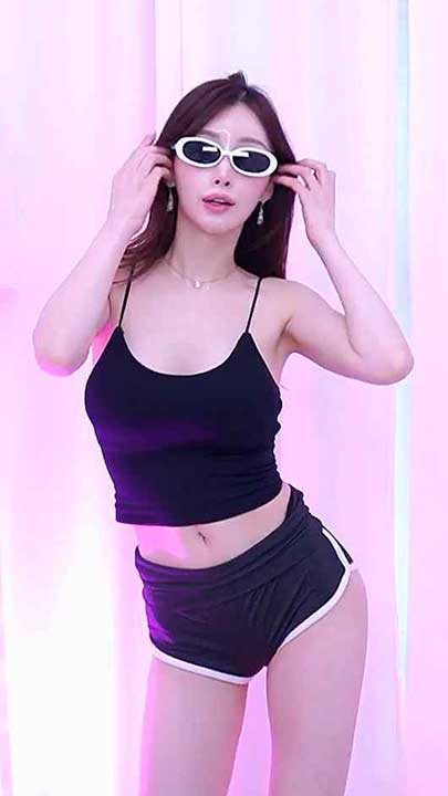 韩国BJ seorang0905 高颜值Q弹抖胸摆臀热舞49V【5.98G】