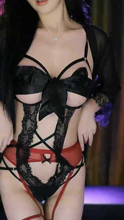 斗鱼 是薇薇吖 高颜巨乳群福利1V