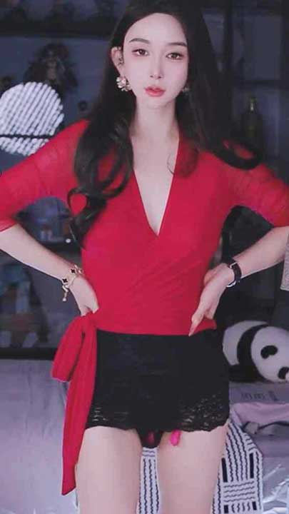 ST站 Liora 顶级巨乳御姐，热舞道具热舞诱惑10V【12.5G】