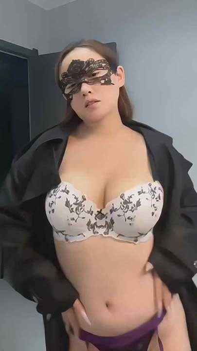 快手 一个小球球 骚舞骚奶流出大尺度2V