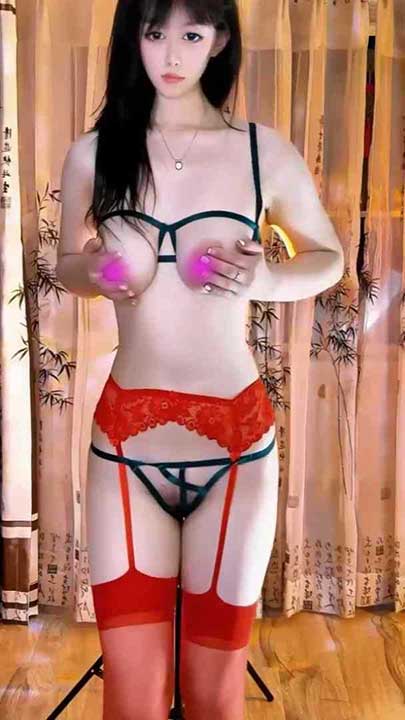 网易CC 伊伊呀呀 大G吊钟奶全新骚舞定制1V【0.4G】