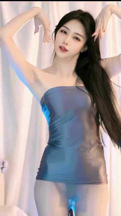 网易CC 白妖妖 3月全新定制全身露脸热舞6V【1.75G】