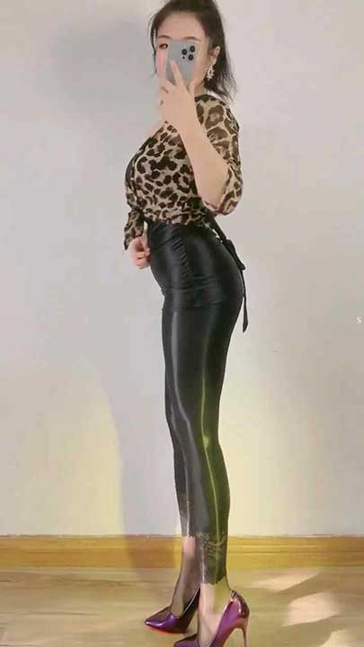 抖音 爱笑的煜祺 风骚黑丝少妇黑丝福利诱惑7V【1.52G】