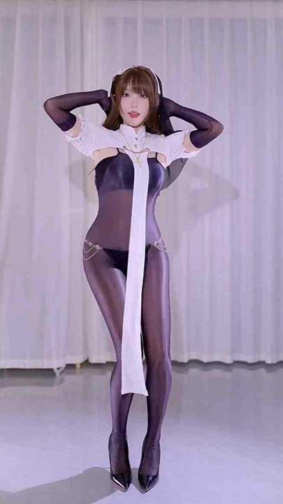 B站 雾奈呦 顶流网红大主播大尺度情趣内衣骚舞15V【0.4G】