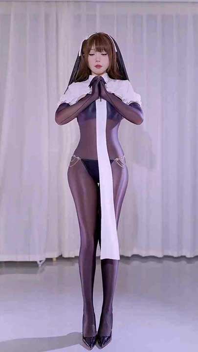 B站 雾奈哟 大长腿顶级网红尺度骚舞合集25V【1G】